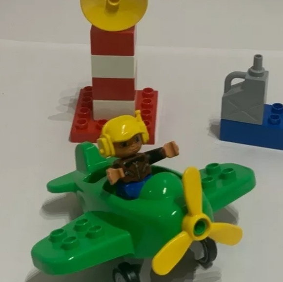 Duplo blocks and board - Picture 4 of 4